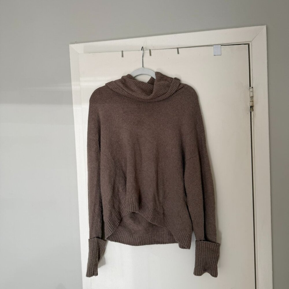 Chelsea28 Womens M Brown Turtleneck Sweater